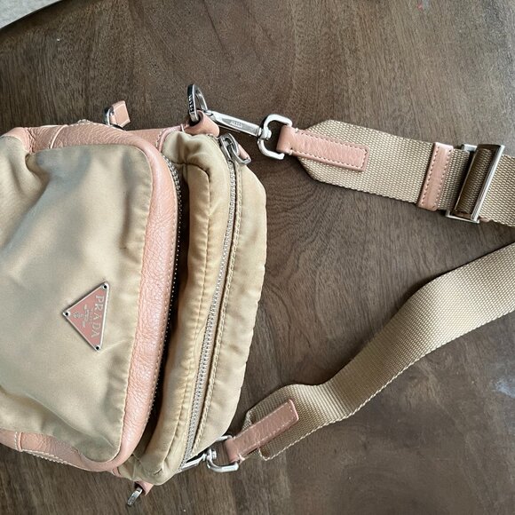 Prada - Picture 1 of 5